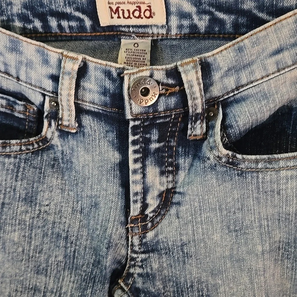 Mudd Acid Wash Blue Skinny 5-pkt Jeans Embroidered Back Pkt Women size 0 (zero) - Picture 3 of 13